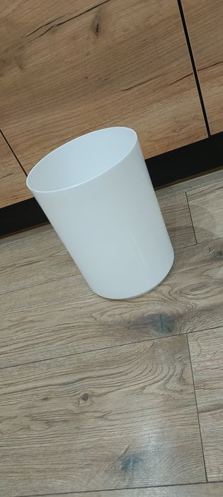 Osłonka doniczka na kwiaty pojemnik kosz biała 24cm