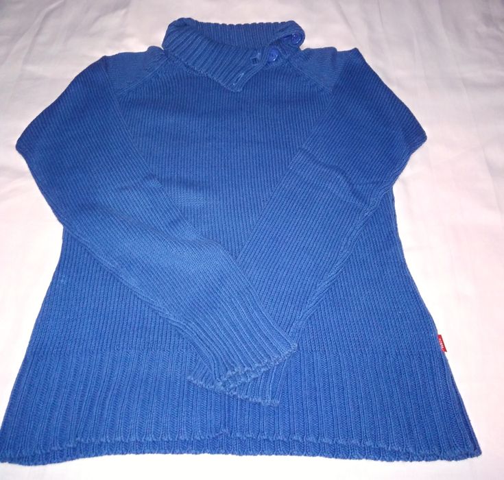 Camisola de Malha, gola alta com botões