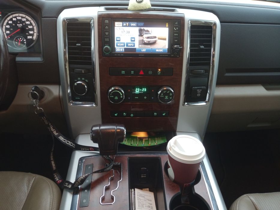 RAM 150 LARAMIE 5.7 Z lpg