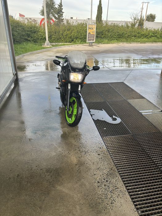 Vendo kawasaki  GPZ500  de 1994