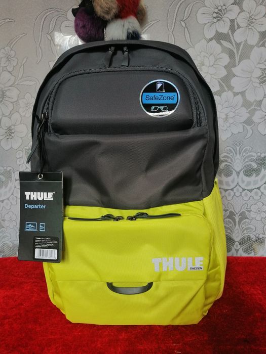 Яскравий рюкзак THULE.