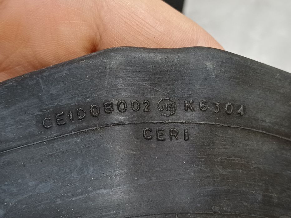 Dwie nieuzywane dentki do wózka lub małego rowerka