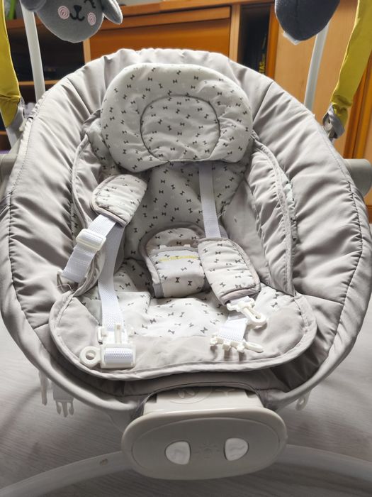 Espreguiçadeira de baloiço para bebê