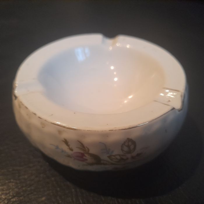 Piękna porcelanowa popielniczka CHODZIEŻ