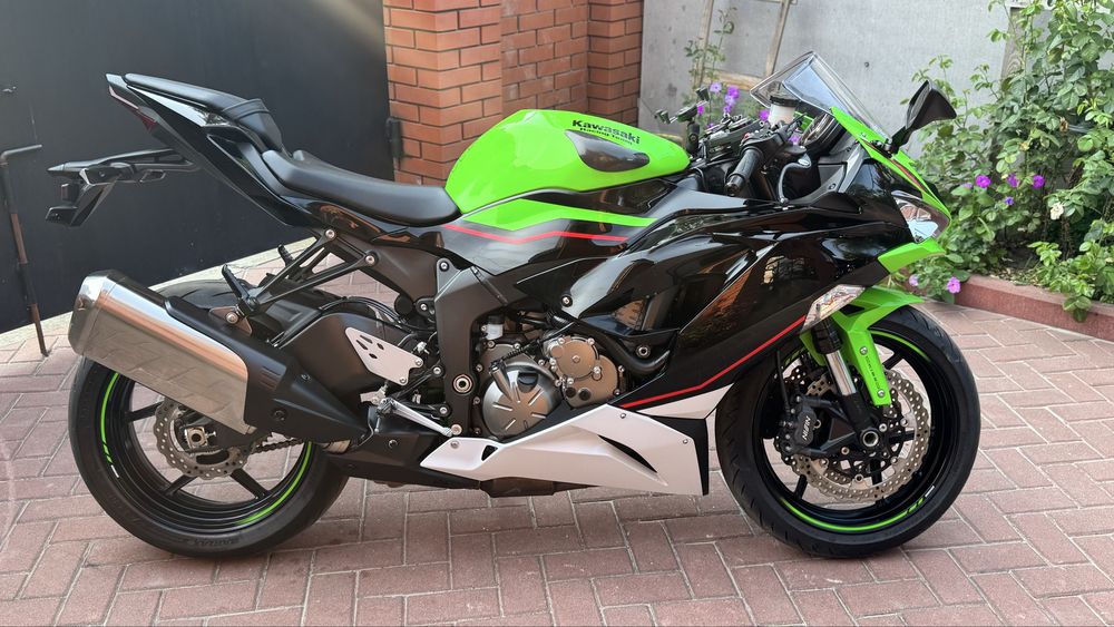 Kawasaki ZX-6 RA 2022 рік Кавасакі