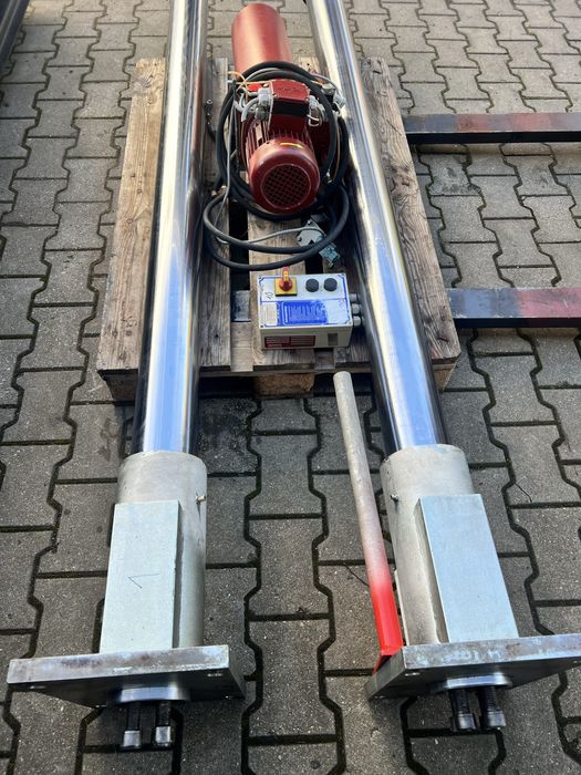 Podnośnik podposadzkowy Autop Maha szeroki rozstaw