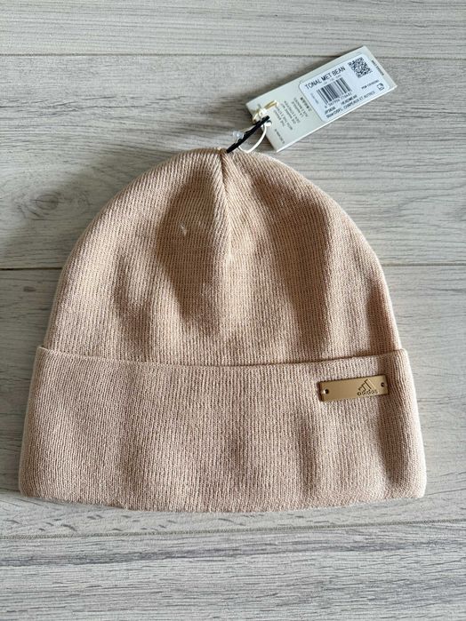 Czapka Adidas w odcieniu beżowym