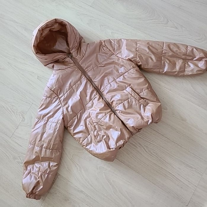 Куртка для девочки  128/134 рост.