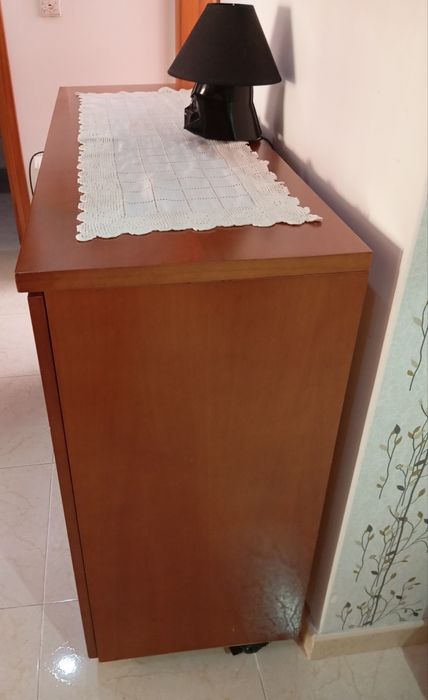 Móvel em cerejeira