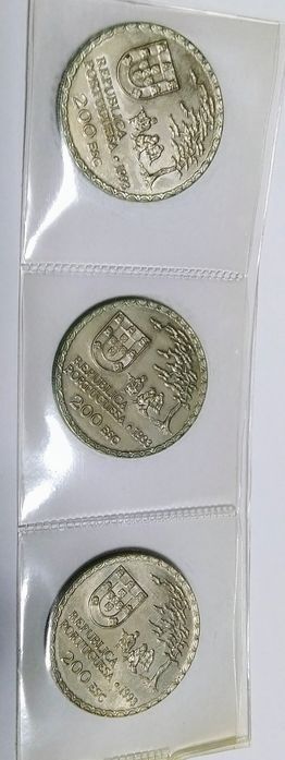 Moedas de 200 escudos de 1991, 93 e 96