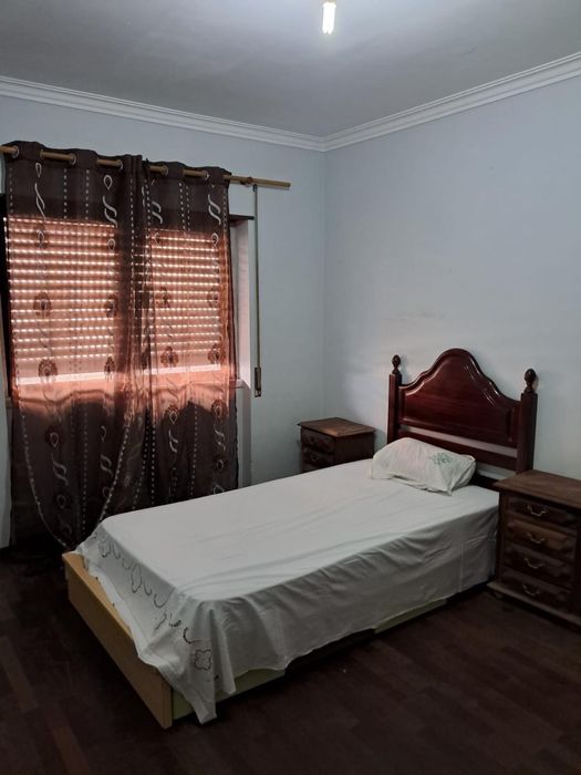 Quarto para arrendar