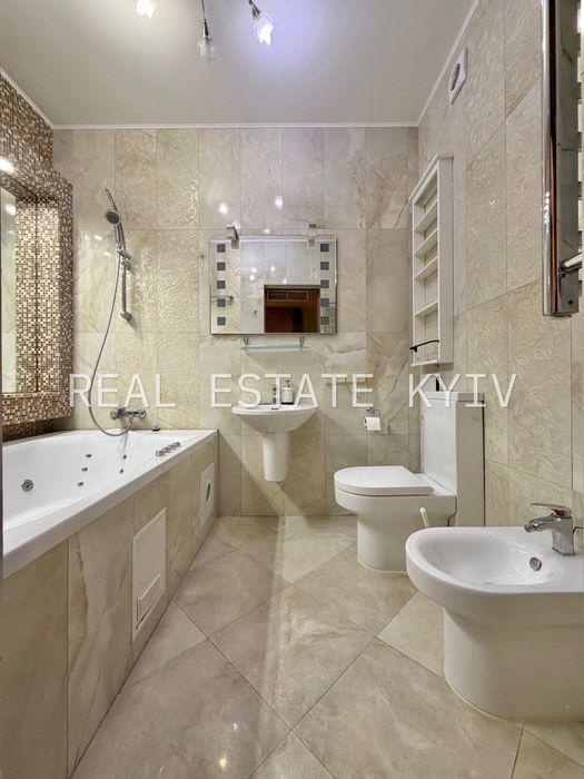 БЕЗ % Продаж 4-кімн квартири вул Круглоуніверситетська 3-5