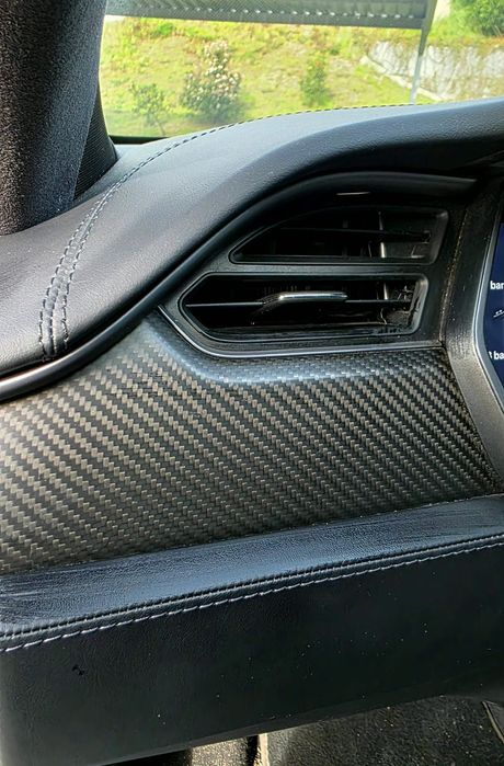 Tesla Model S 2018 Carregamentos Gratis