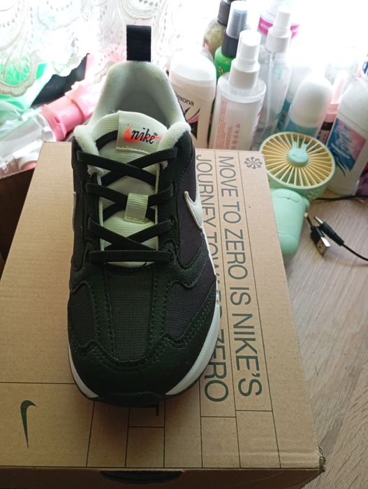 Продам кросовки .