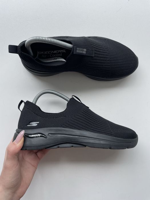 кросівки Skechers Go Walk Arch Fit