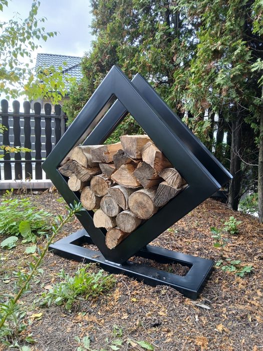 Paleniska, grille i stojaki na drewno