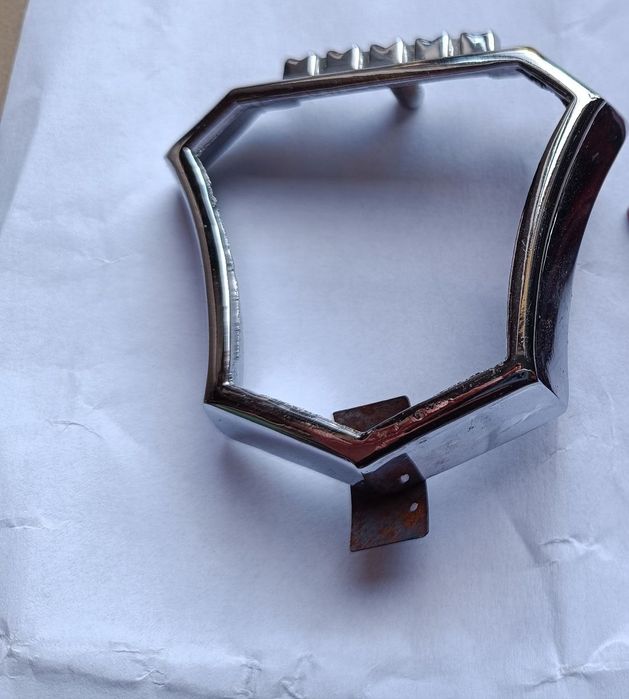 Эмблема Газ 2410 решетки радиатора