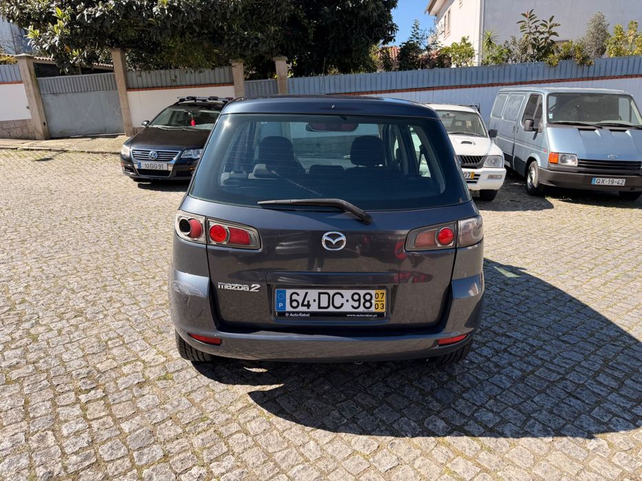. Vendo Mazda 2 ano 2007, ideal para quem procura um carro económico, prático e de fácil condução, perfeito para o dia a dia.