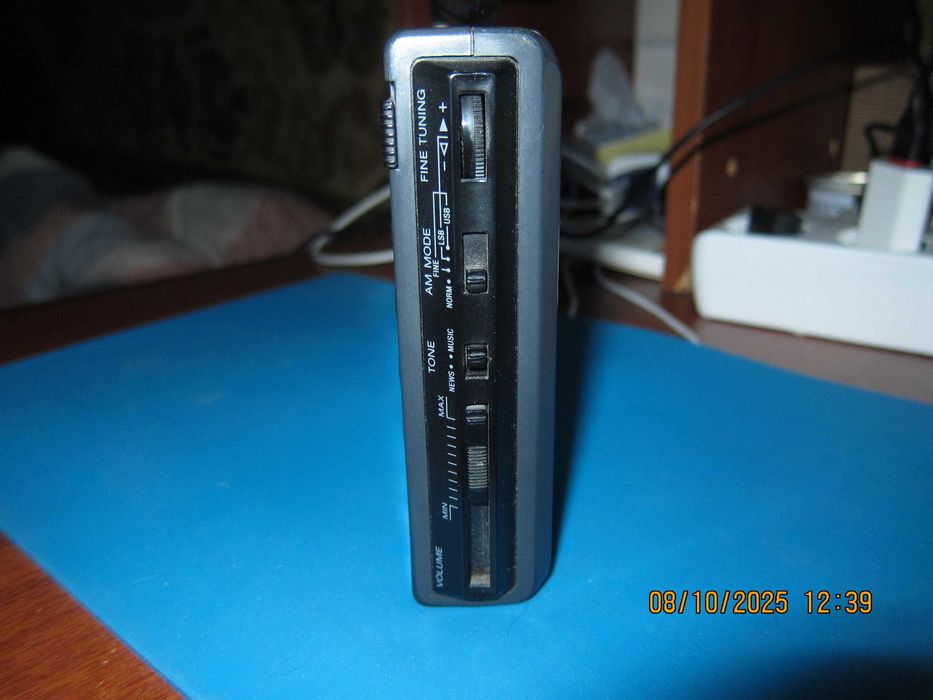 Всеволновый радиоприемник SONY ICF SW7600