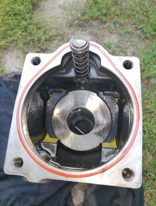 Гідравлічний насос 7003113