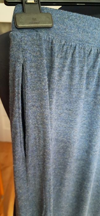 Wyprzedaż jesienna. Długa spódnica firmy BASIC.