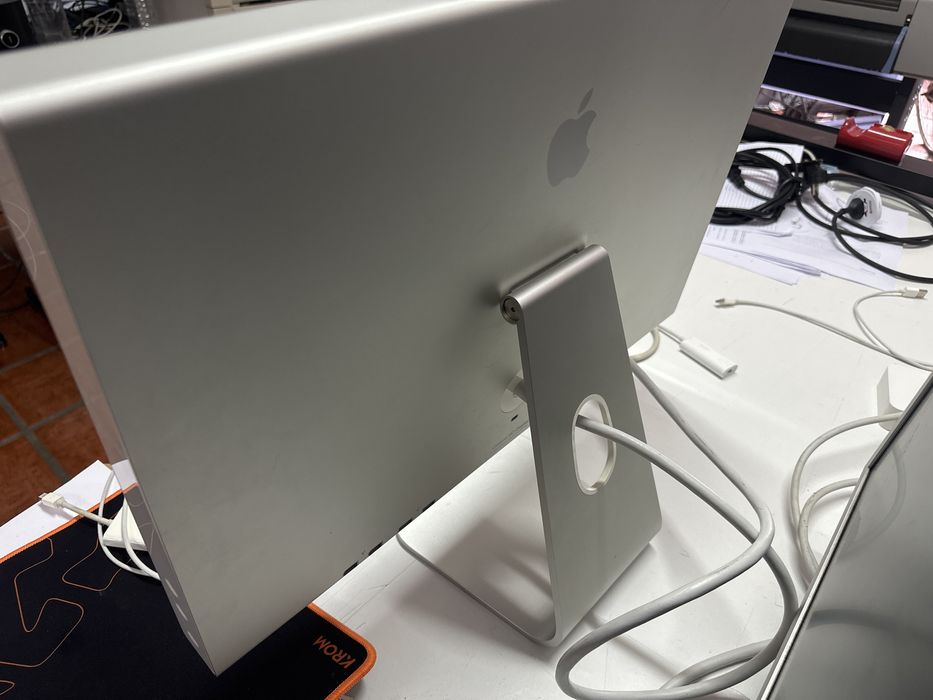 Monitor apple cinema hd display 23”