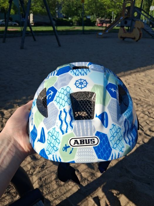 Kask dzieciecy abus nowy