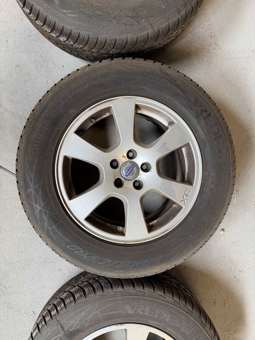 Koła zimowe  235/65 R17 5x108 VOLVO XC60