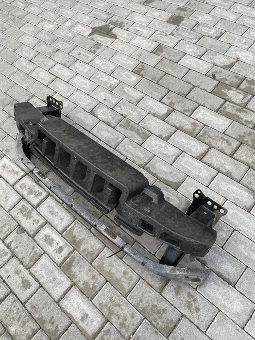 Belka zderzaka przedniego VW Caddy 10-15r