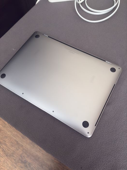 MacBook Pro 13 2019 i7 / 512Gb / 16Gb / 257 циклів,  (А1989)