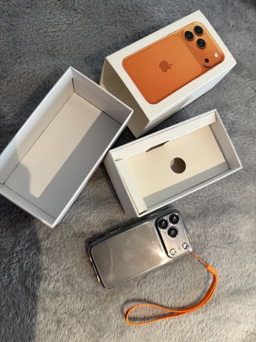 Mini telefon  robi zdjecia laczy sie internetem i jest po polsku