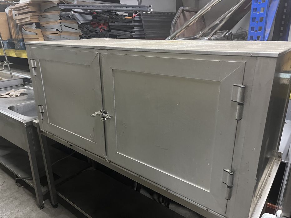 Armario de parede em aluminio de 2 portas 1.40mt