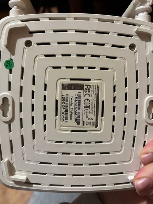 WiFi router tenda fh456