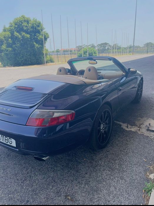 Porsche 911 (996) Carrera 4 Cabrio 3.4 — 300 cv — 2001