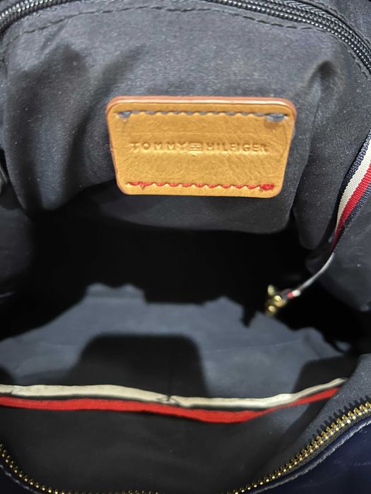 Сумка фірми TOMMY HILFIGER