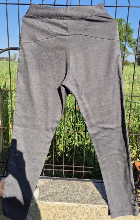 Jardinheira clássica, S/M. Calça clássica  N.34