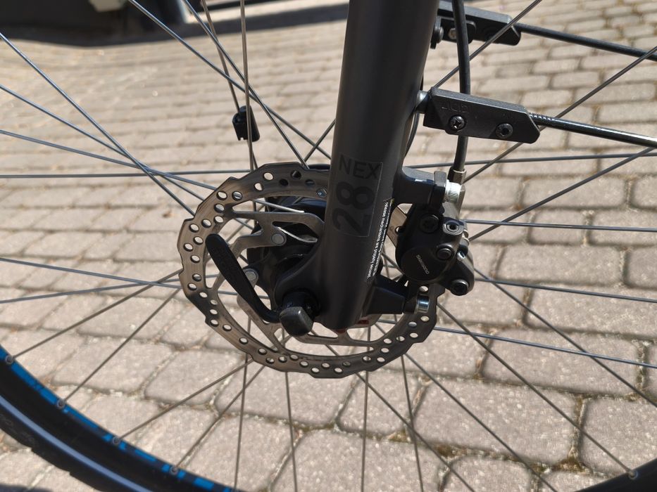 Rower trekingowy cube touring  on1