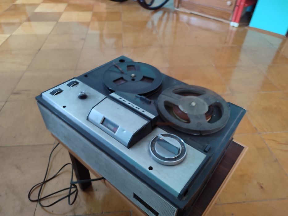 Magnetofon szpulowy + taśmy