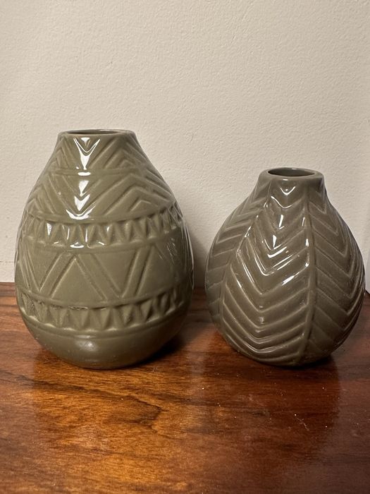Conjunto 2 jarras novas