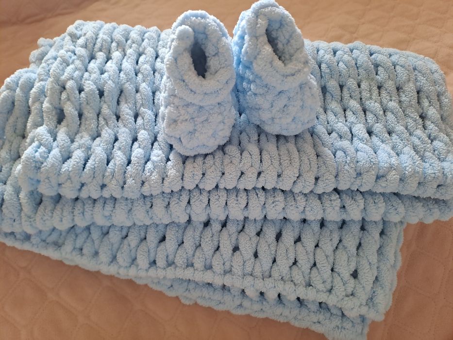 Плюшевий плед і пінетки