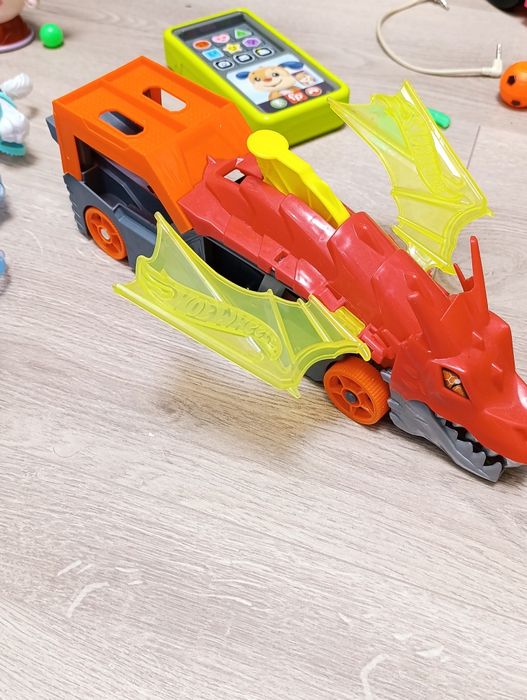 Трек Машинка  трек Дракон Хот Вілс Hot wheels