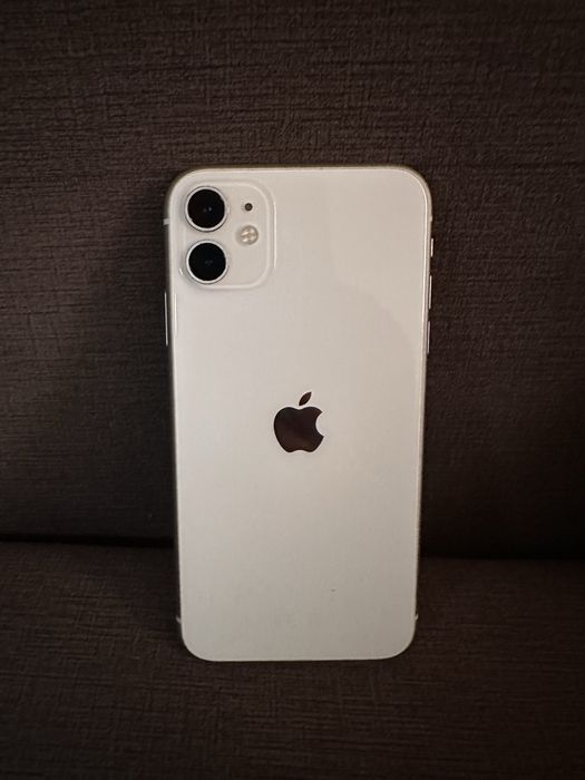Продам iPhone 11