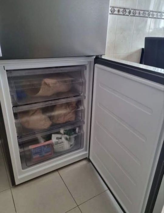 Frigorífico Combinado TCL