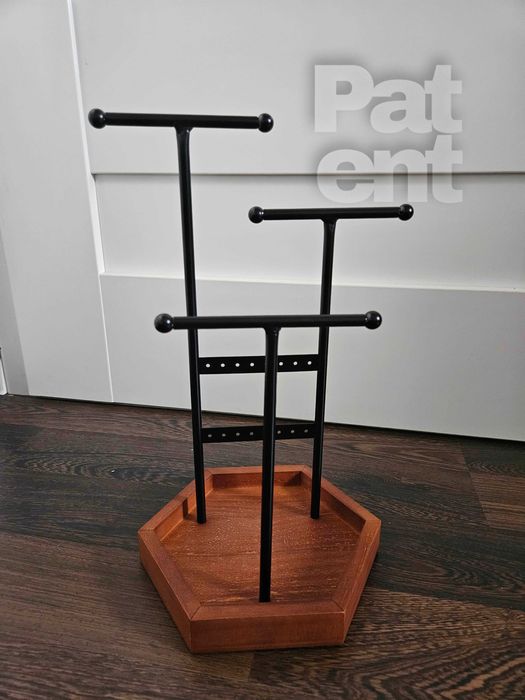 Szkatułka ekspozytor stojak na biżuterię pojemny z haczykami i loft