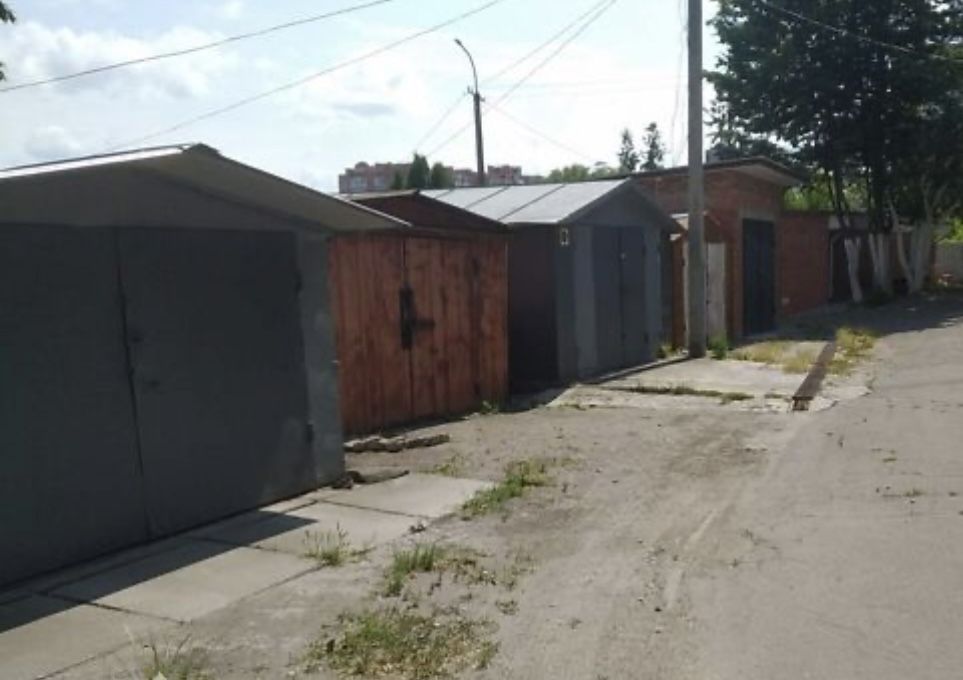 Гараж обустроенный в центре на ул. Толстого.