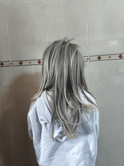 Cabelo sintético loiro castanho 56cm