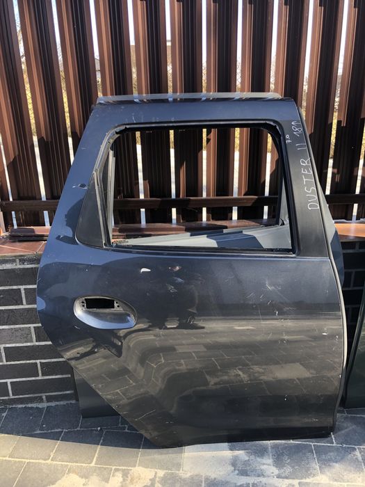 Задні праві двері до Рено Дачія Дастер2 Renault Dacia Duster2