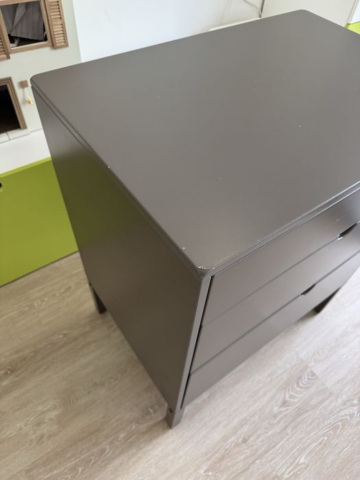 Cómoda Stokke Home + muda-fraldas para bebé