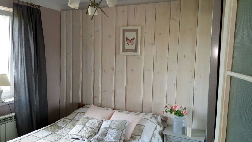 Elewacja drewniana, Deska elewacyjna, nieregularna recznie obrabiana