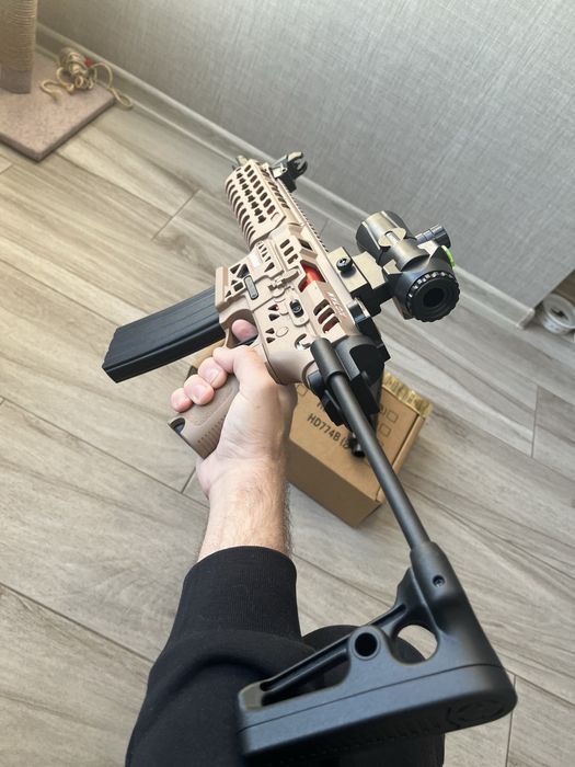 Автомат на орбизах з трейсером ( пускає дим )